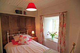 Hill Top Cottage Bedroom